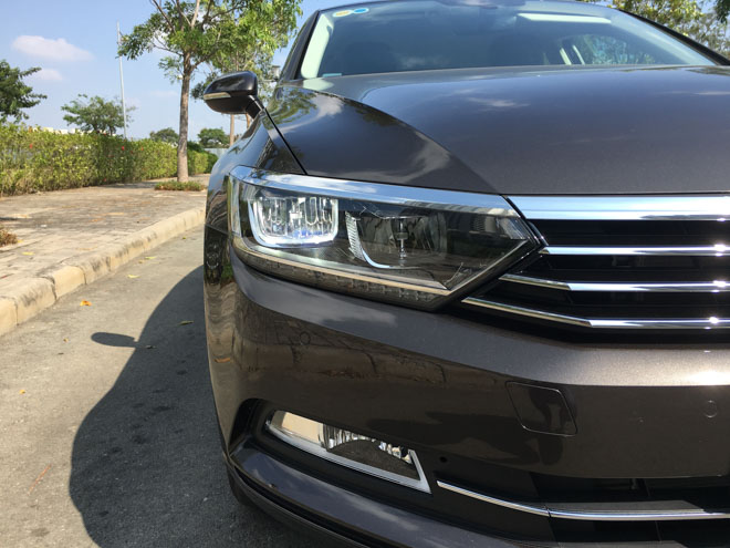 Soi chi tiết Volkswagen Passat 2018 giá 1,4 tỷ đồng: Đối thủ Toyota Camry